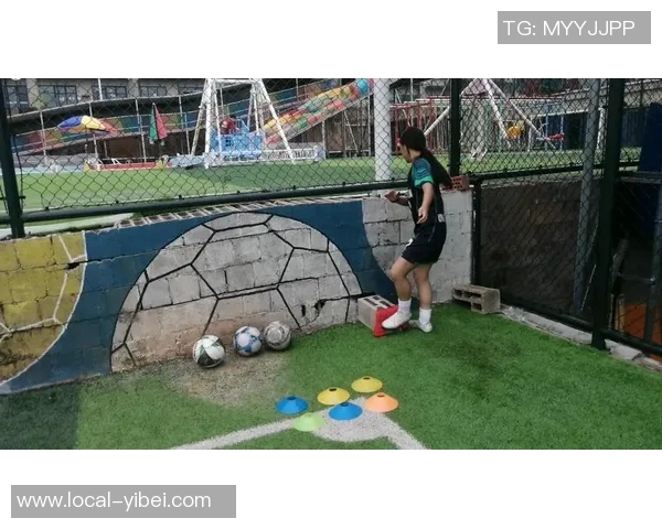 提升孩子足球技能上海浦东少儿足球培训助力梦想成真